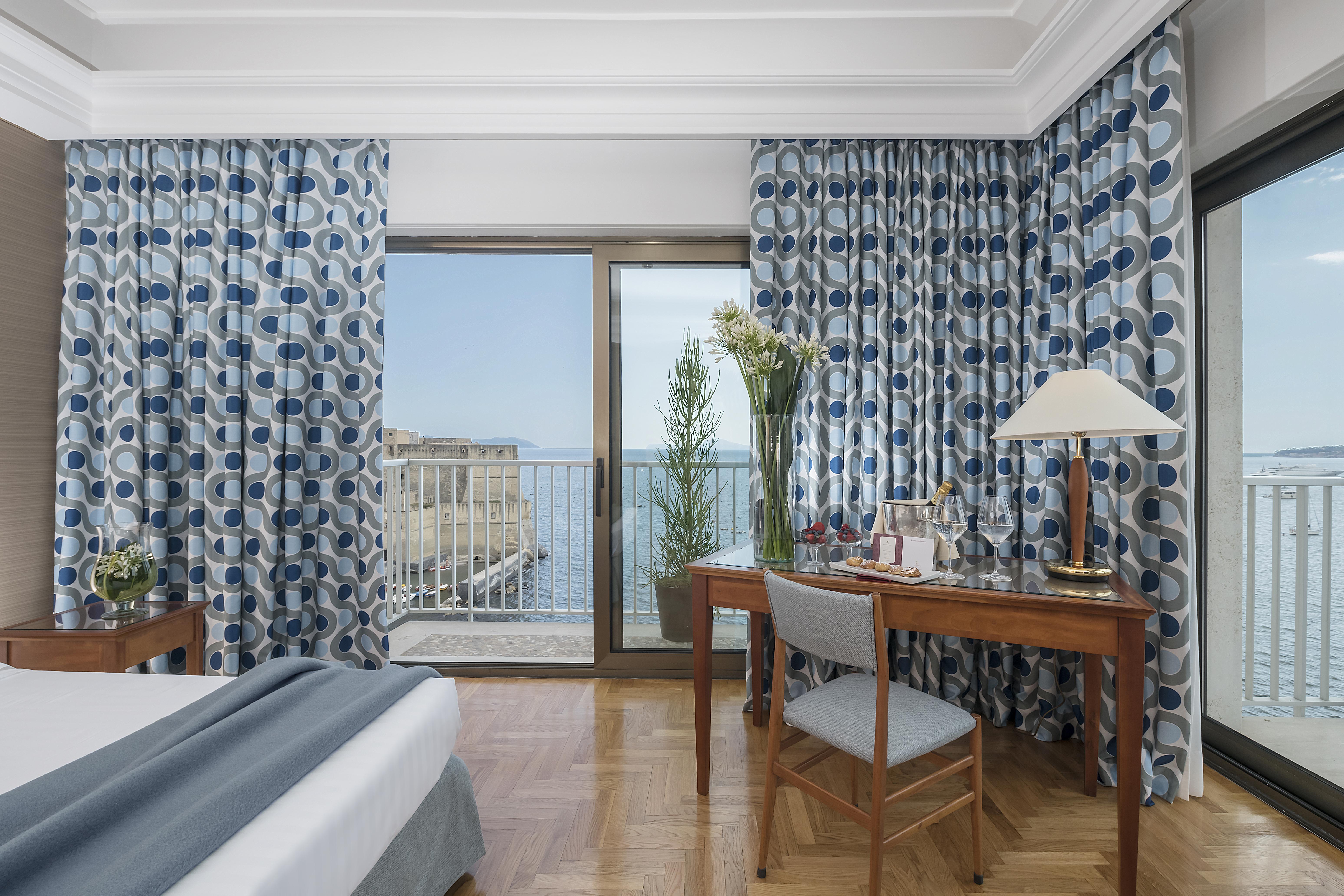 Hotel Royal Continental Napoli Esterno foto