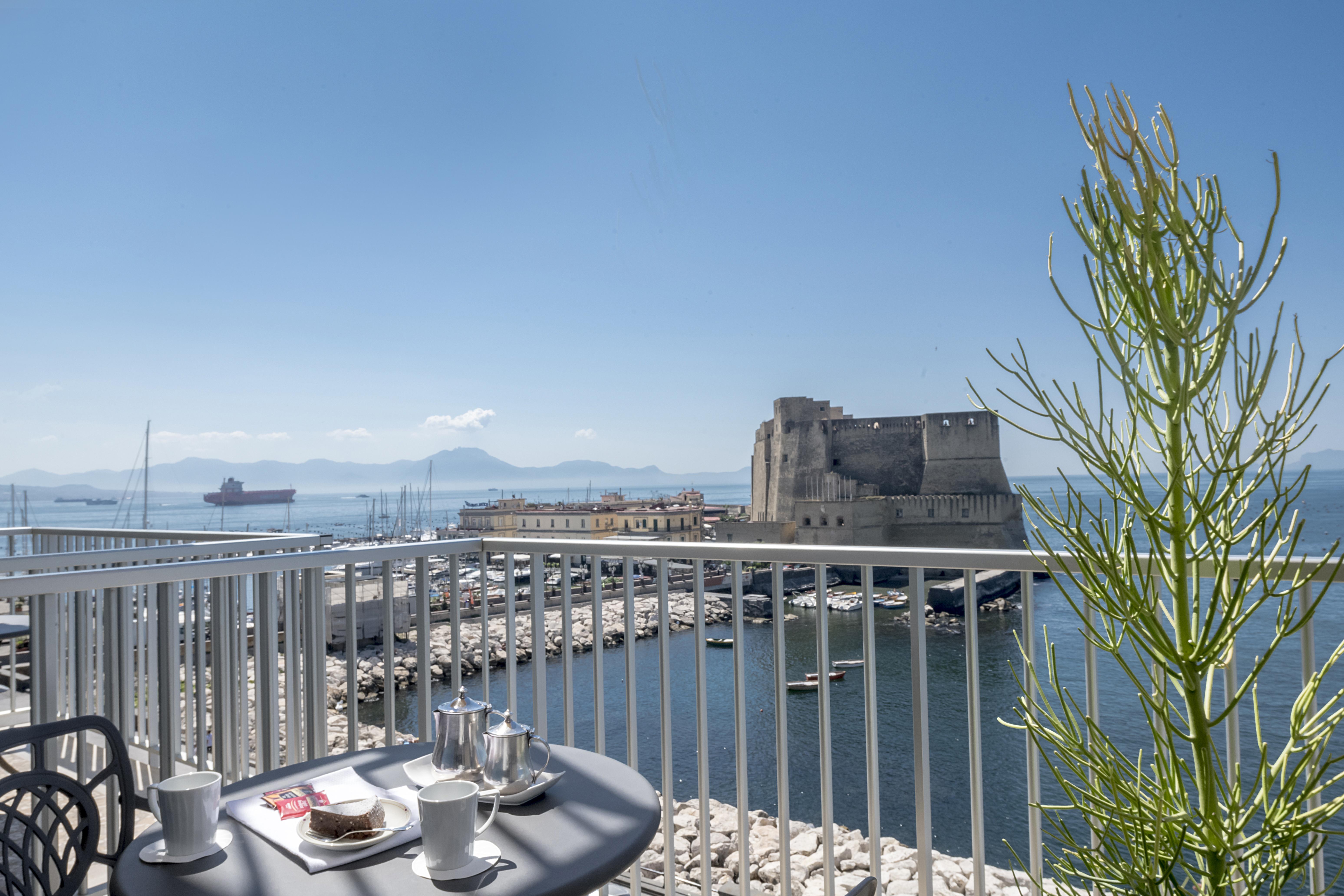 Hotel Royal Continental Napoli Esterno foto