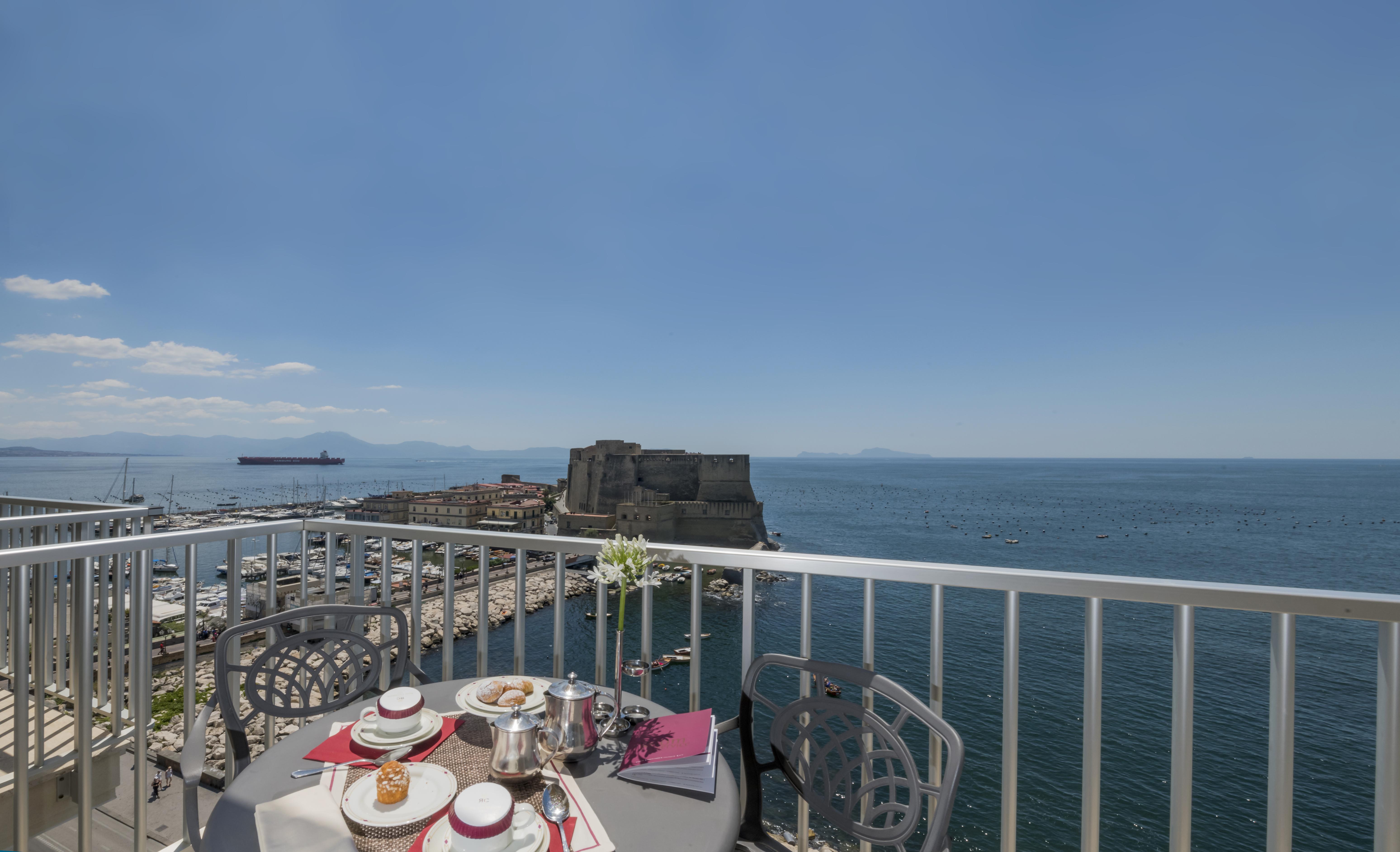 Hotel Royal Continental Napoli Esterno foto
