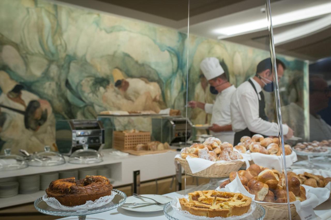Hotel Royal Continental Napoli Esterno foto