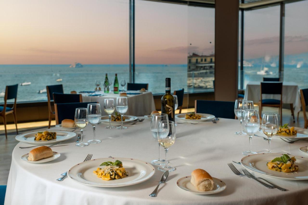 Hotel Royal Continental Napoli Esterno foto