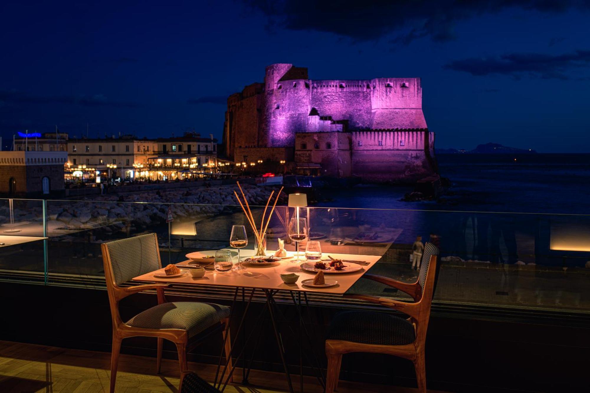 Hotel Royal Continental Napoli Esterno foto