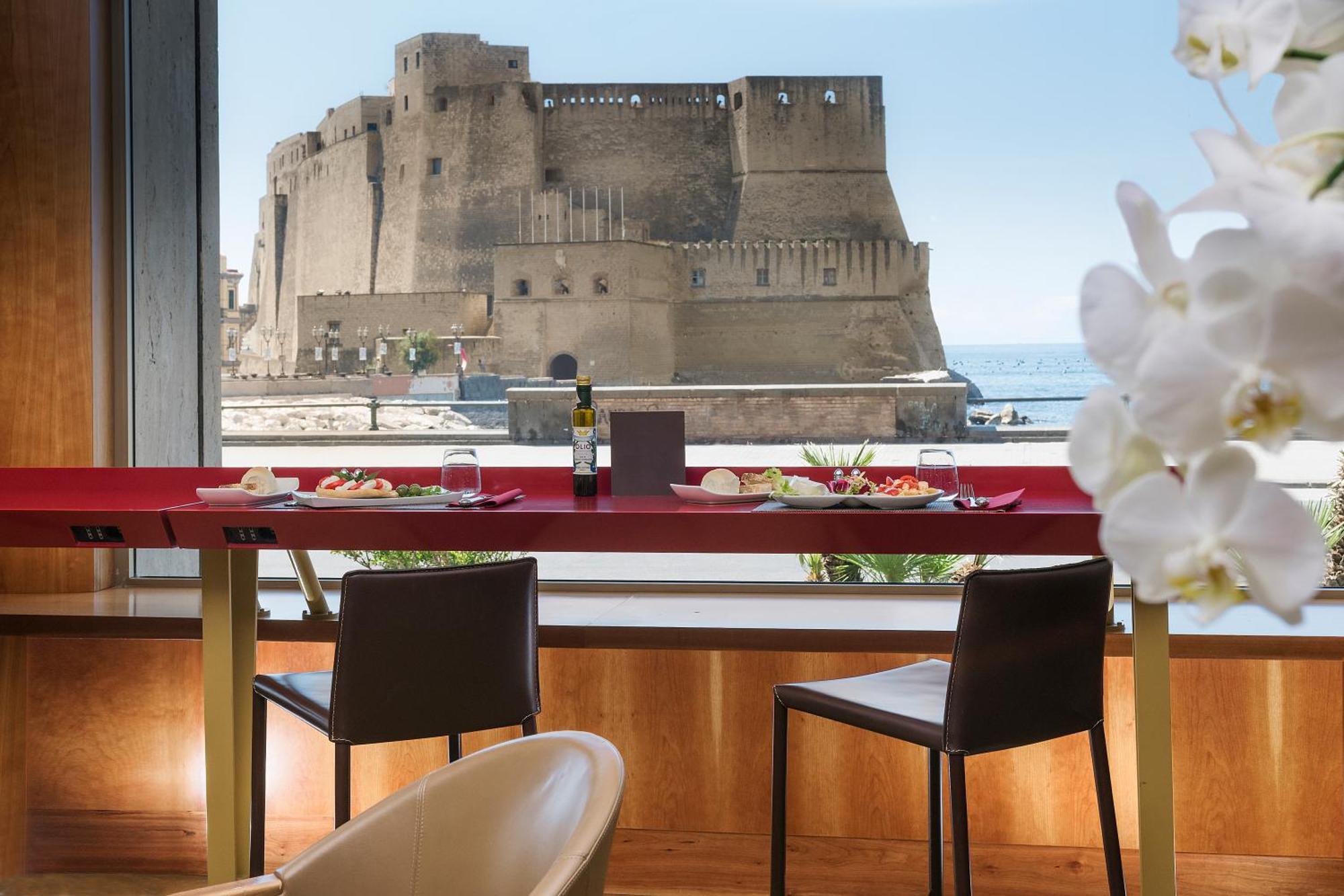Hotel Royal Continental Napoli Esterno foto